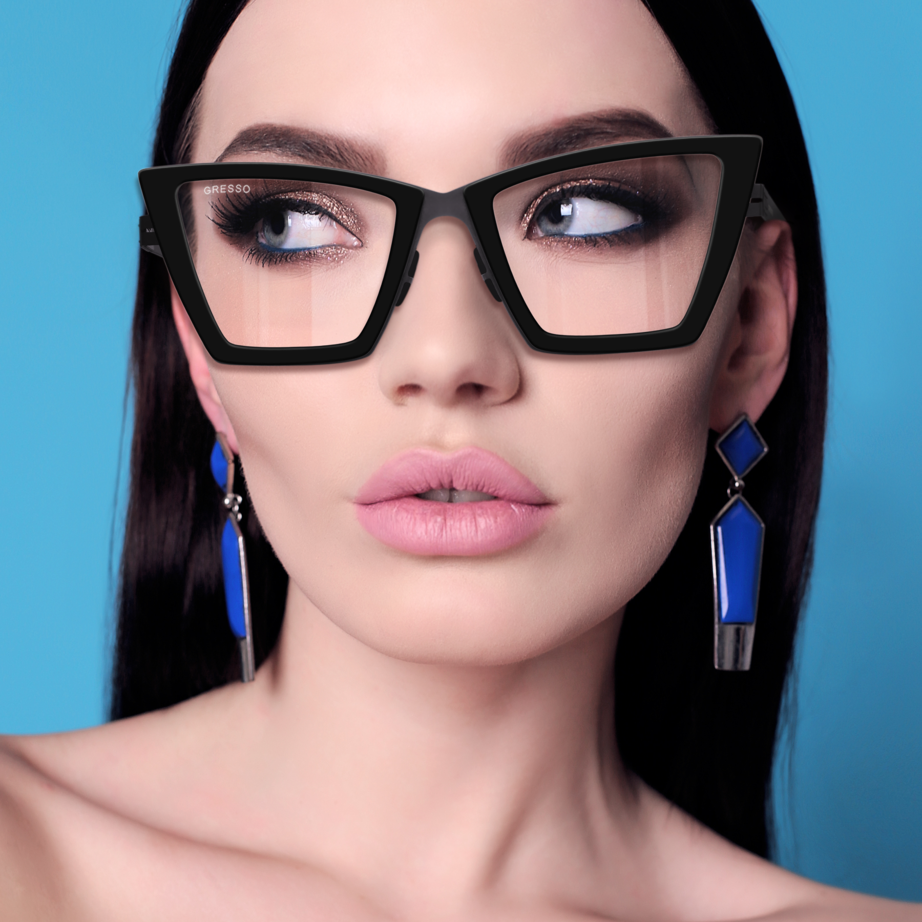 Купить онлайн или в салонах оптики в Москве и Санкт-Петербурге мужские титановые очки для зрения GRESSO Alba с диоптриями, изготовленные по вашему рецепту. Воспользуйтесь услугой бесплатной проверки зрения и консультацией опытного врача-офтальмолога.