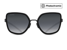 Черные женские солнцезащитные очки-хамелеоны GRESSO Arizona, бабочка, изготовленные из титана, с фотохромными линзами Zeiss #color_серый монолит / фотохром