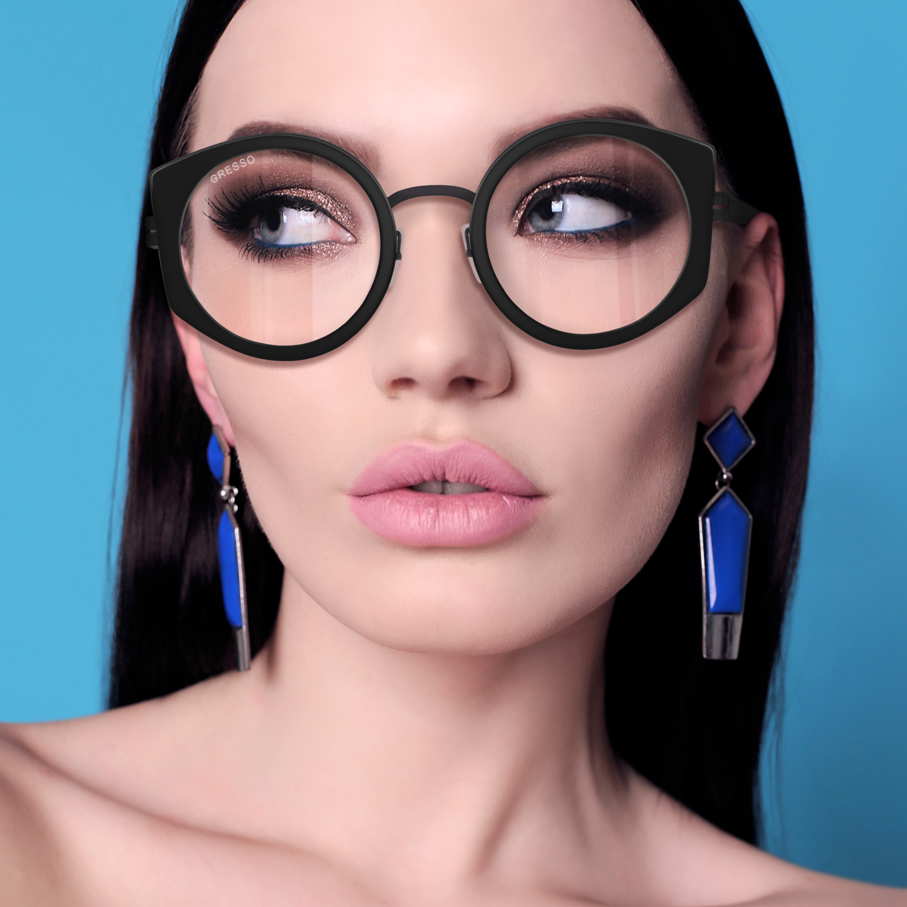 Купить онлайн или в салонах оптики в Москве и Санкт-Петербурге женские титановые очки для зрения GRESSO Olivia с диоптриями, изготовленные по вашему рецепту. Воспользуйтесь услугой бесплатной проверки зрения и консультацией опытного врача-офтальмолога.