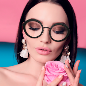 Купить онлайн или в салонах оптики в Москве и Санкт-Петербурге женские титановые очки для зрения GRESSO Stephanie с диоптриями, изготовленные по вашему рецепту. Воспользуйтесь услугой бесплатной проверки зрения и консультацией опытного врача-офтальмолога.