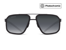 Черные мужские солнцезащитные очки-хамелеоны GRESSO Vancouver в стиле авиатор, изготовленные из титана, с фотохромными линзами Zeiss #color_серый монолит / фотохром
